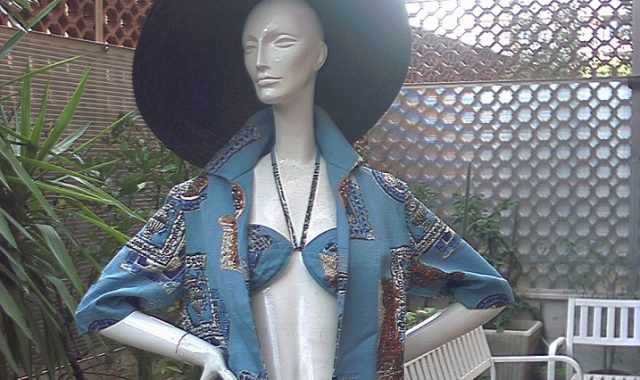 Bikini e abiti attillati: a Bari un museo del costume celebra la scandalosa donna anni 50